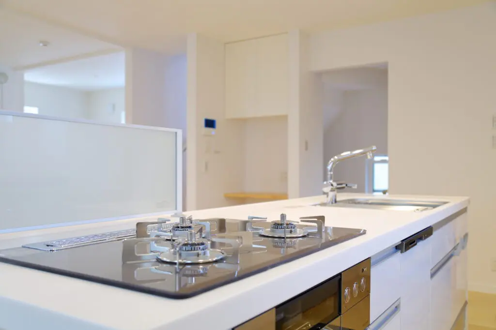 後悔したくない注文住宅のキッチン レイアウトの種類や選ぶポイントを解説 ビルドアートマガジン