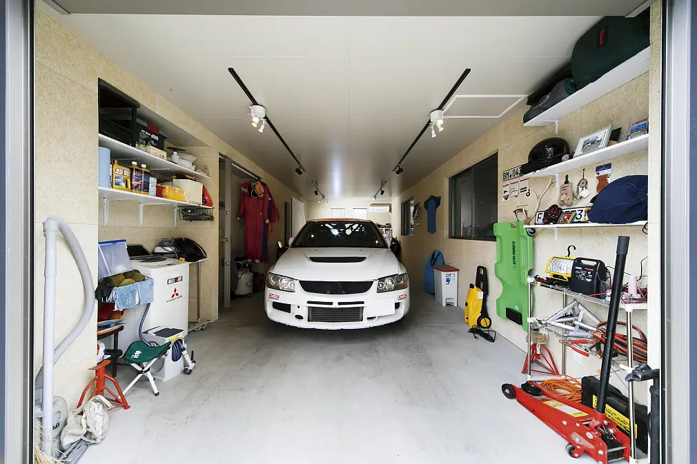 車3台を駐車できるガレージハウスの間取りのヒントと注意点を解説 ビルドアートマガジン